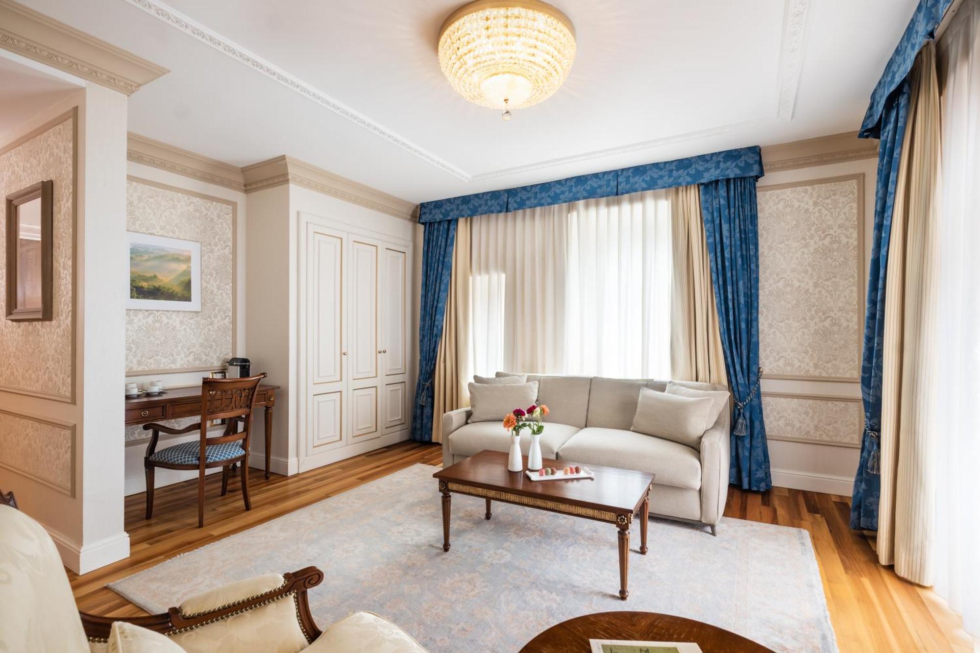 Hotel Flueela Davos - The Unbound Collection By Hyatt Bagian luar foto