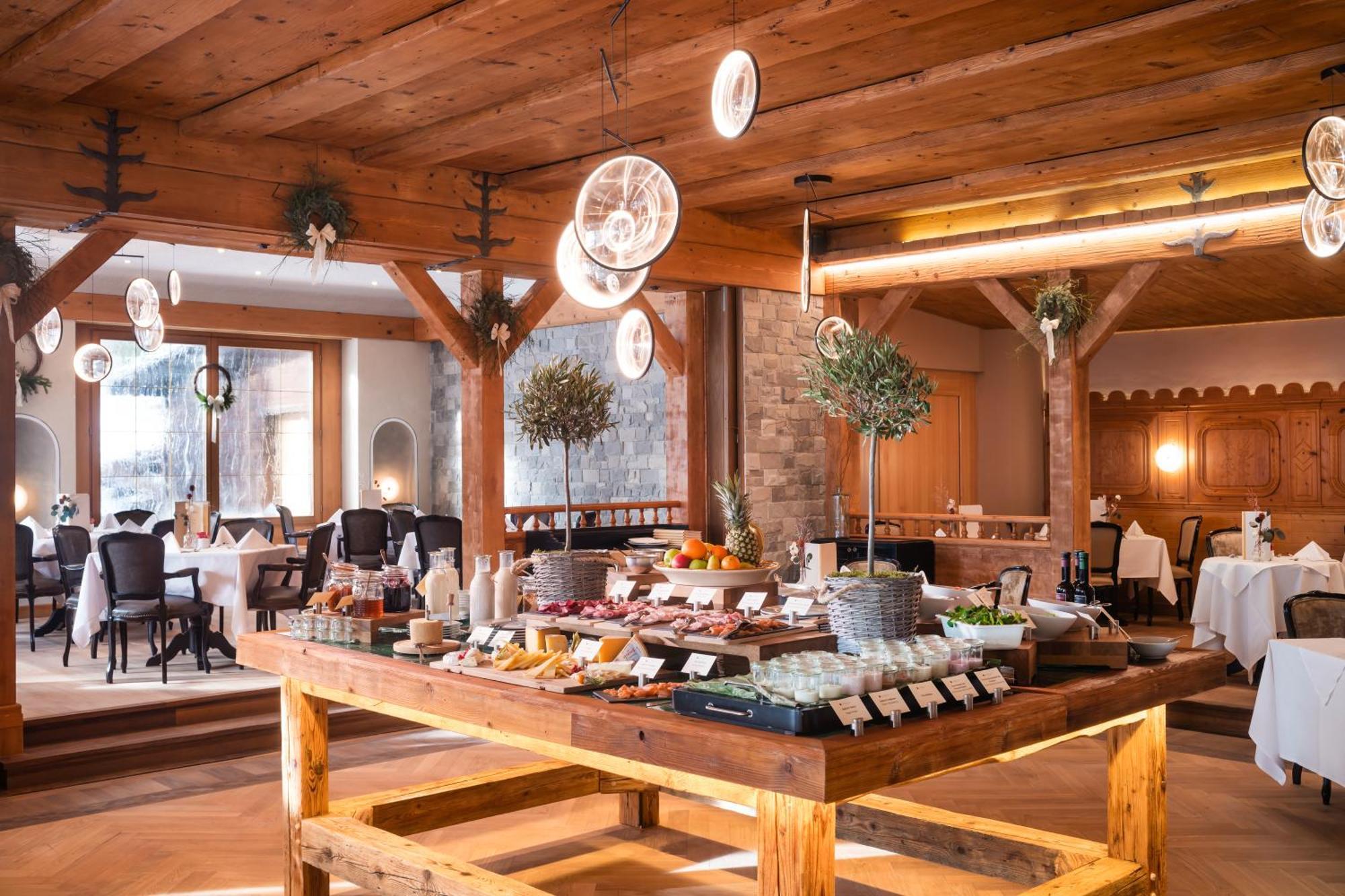 Hotel Flueela Davos - The Unbound Collection By Hyatt Bagian luar foto